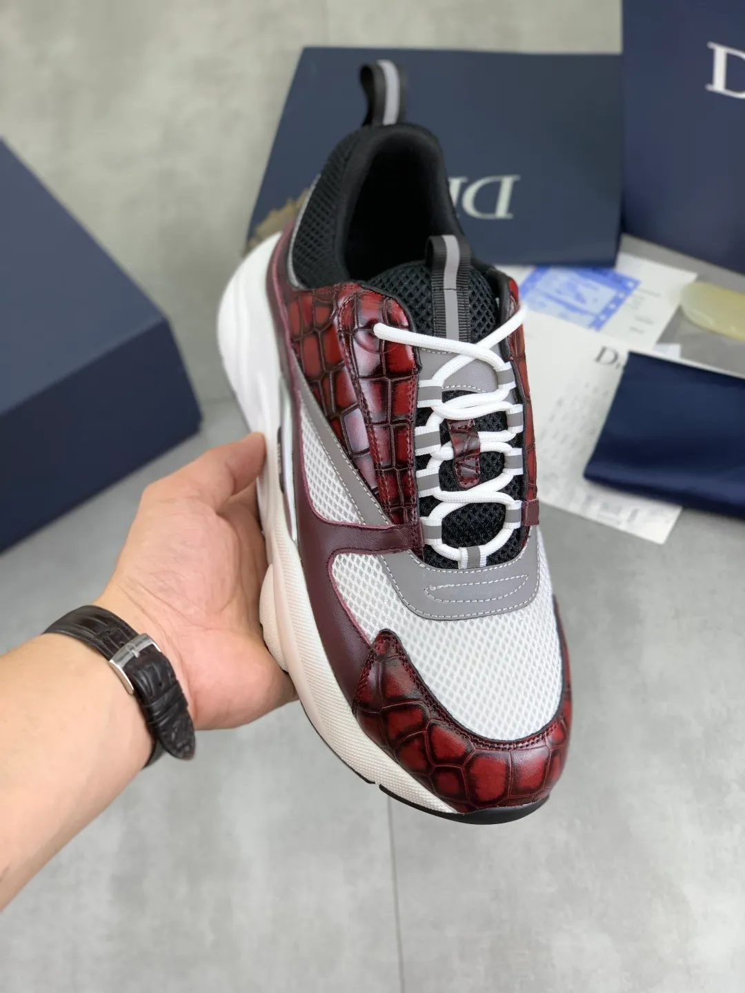 Men's shoes 💰P480 new style 💰new color high quality🔥🔥🔥, Dior [Dior] official website newly released 1:1 copy, the shoe body is made of imported original fine and breathable cloth and selected first-layer cowhide ➕original fine mesh lining insole, perfect shape and top quality 🙈rubber foam combination outsole is super light and wear-resistant👣, super hot style Code number: 38-45 (46 47 customized)